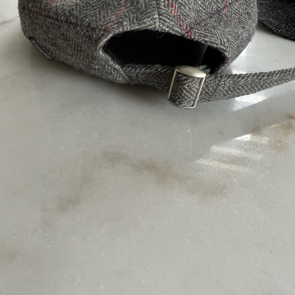 Nice warm hat for little boys - Picture 5 of 7